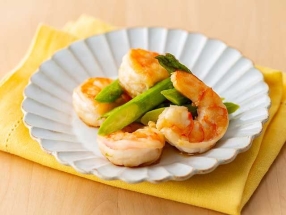 Sautéed shrimp and asparagus