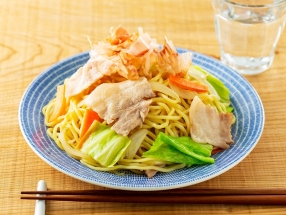Yakisoba (Japanese Stir-fry Noodles)