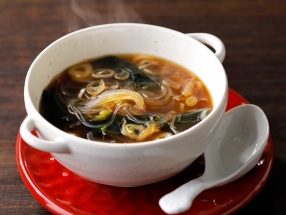 Spicy Vermicelli and Wakame Soup